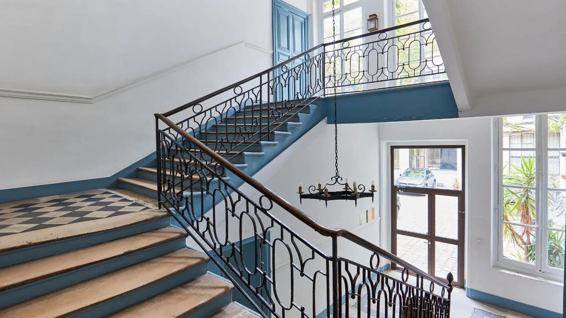 Apartment Place Des Vosges - 1br With Balcony - Cityapartmentstay Paris